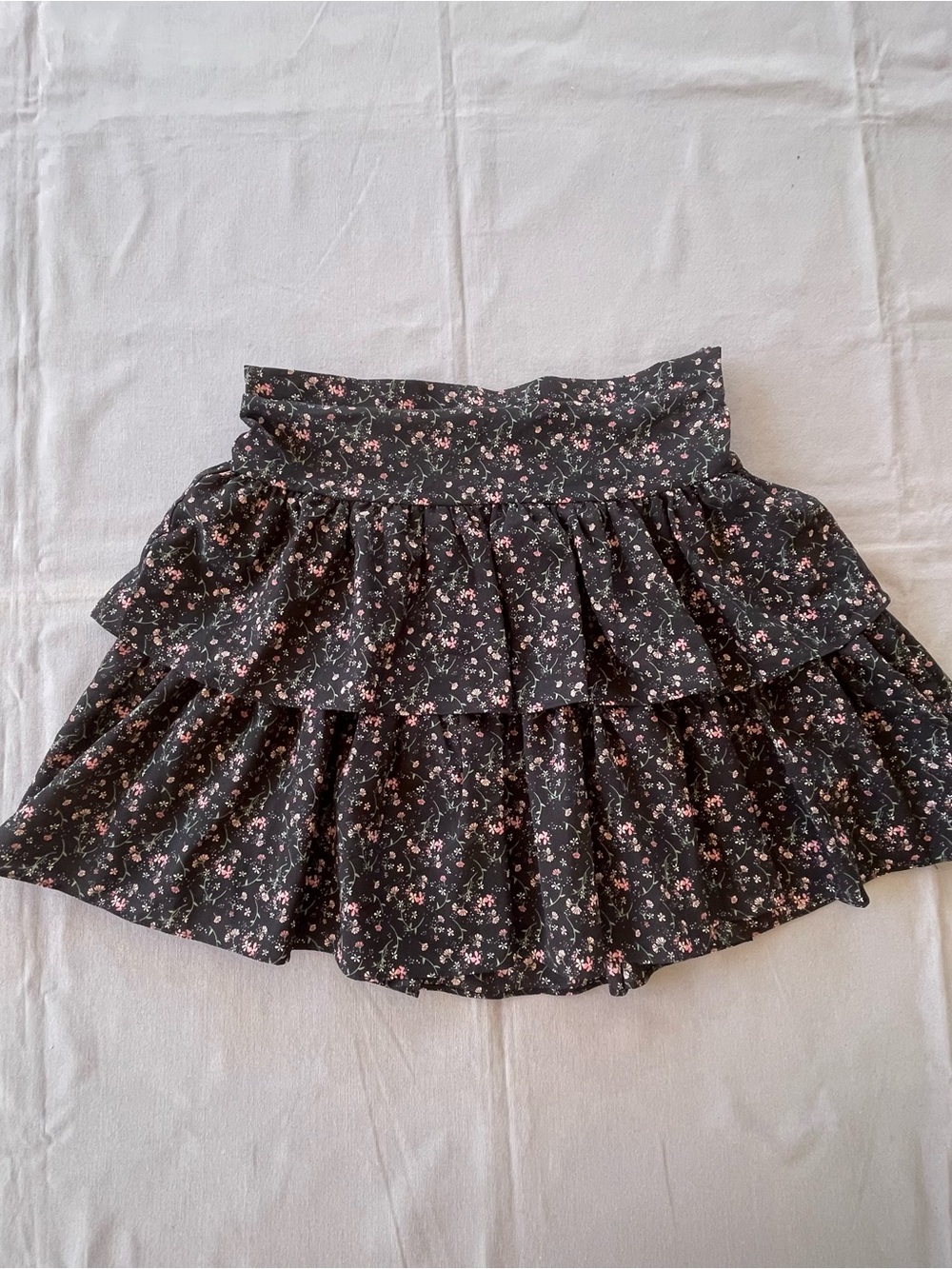 Chelsea & Violet Size XS Smocked Black Floral Ruffle Tiered Mini Skirt Boho GUC